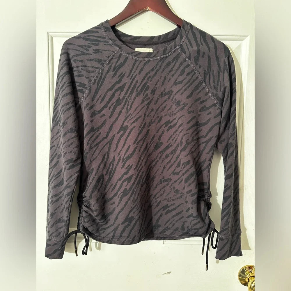 PACT Women’s ORGANIC SM Gray Black Tonal Zebra Cinch Tie Pullover Long Sleeve - Picture 4 of 13